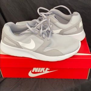 Womens nike kaishi